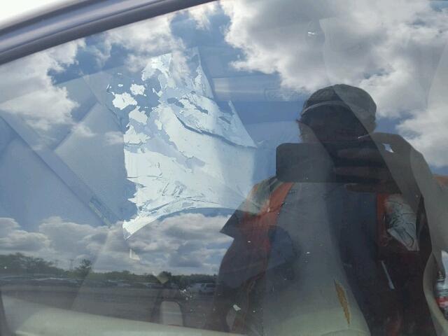 2G2WP522351333066 - 2005 PONTIAC GRAND PRIX WHITE photo 6