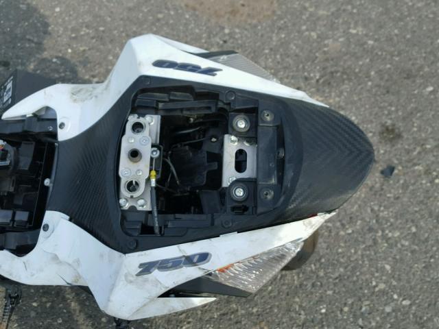 JS1GR7MA4F2101436 - 2015 SUZUKI GSX-R750 BLACK photo 6