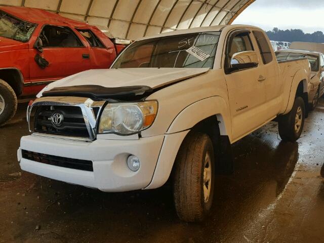 5TEUU42N07Z346100 - 2007 TOYOTA TACOMA ACC WHITE photo 2