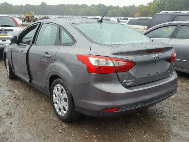 1FAHP3F28CL440422 - 2012 FORD FOCUS SE SILVER photo 3