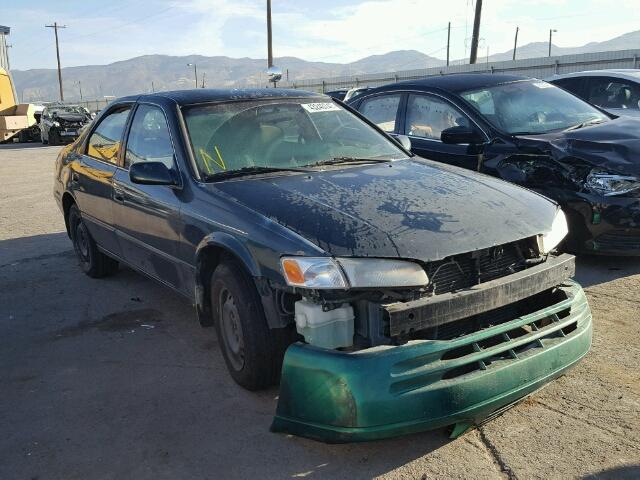 JT2BF28KXW0132984 - 1998 TOYOTA CAMRY LE GREEN photo 1