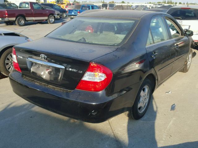 4T1BF30K32U024374 - 2002 TOYOTA CAMRY LE შავი ფოტო 4