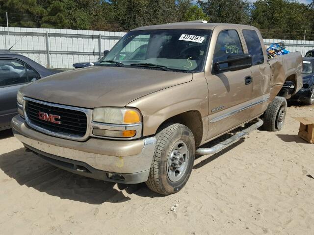 1GTFC29U6YE347480 - 2000 GMC NEW SIERRA GOLD photo 2