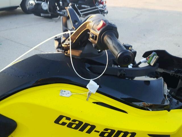 2BXNABC18EV000089 - 2014 CAN-AM SPYDER ROA YELLOW photo 5