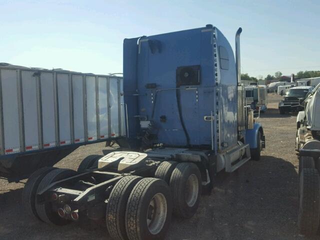 1FUPDSEB7XDB42501 - 1999 FREIGHTLINER CONVENTION BLUE photo 4