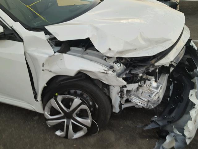 2HGFC2F52HH561504 - 2017 HONDA CIVIC WHITE photo 9