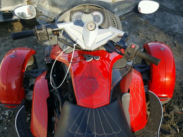 2BXJAHA179V000594 - 2009 CAN-AM SPYDER ROA RED photo 5