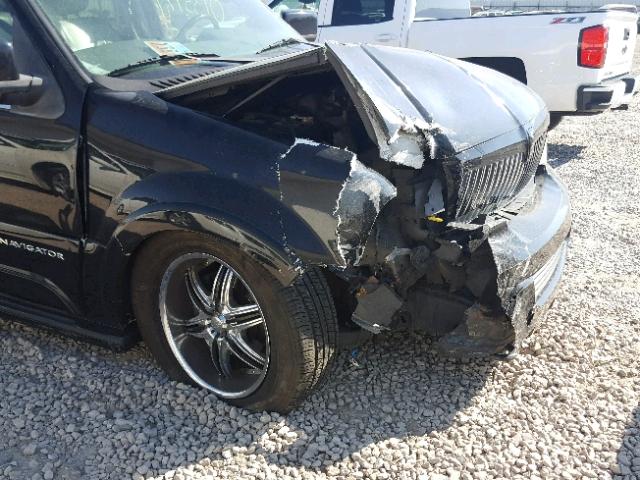 5LMFU27R34LJ33069 - 2004 LINCOLN NAVIGATOR Қара фото 9