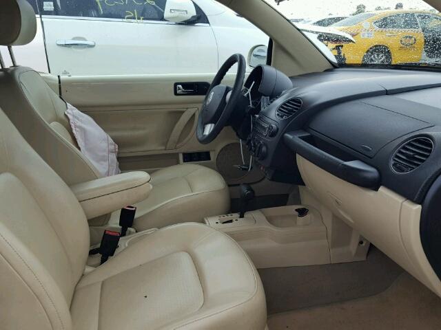 3VWRF21Y57M421383 - 2007 VOLKSWAGEN NEW BEETLE 米色 照片 5