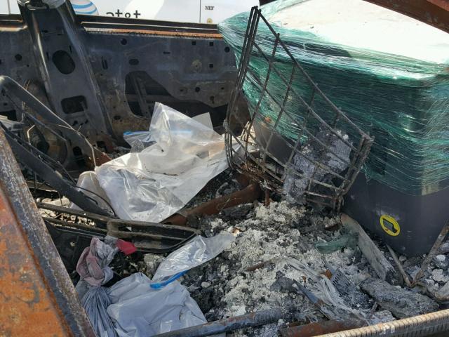 2G2WS522951240082 - 2005 PONTIAC GRAND PRIX BURN photo 5