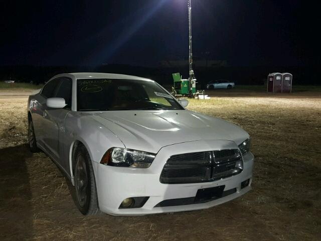 2B3CL3CG3BH537573 - 2011 DODGE CHARGER WHITE photo 1