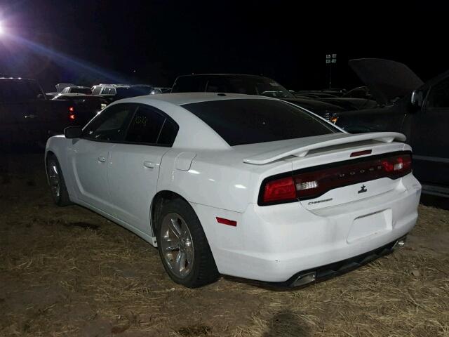 2B3CL3CG3BH537573 - 2011 DODGE CHARGER WHITE photo 3