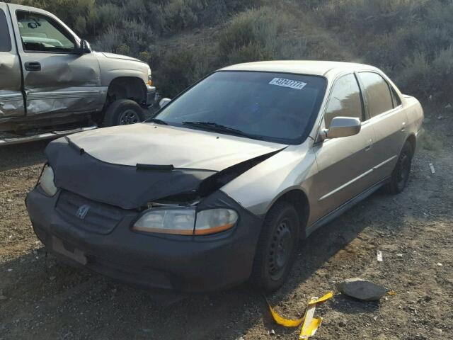 1HGCG66551A061582 - 2001 HONDA ACCORD LX GOLD photo 2