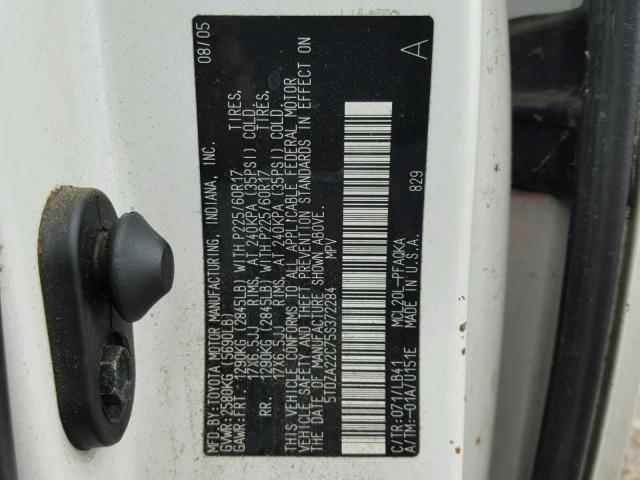 5TDZA22C75S372284 - 2005 TOYOTA SIENNA XLE WHITE photo 10