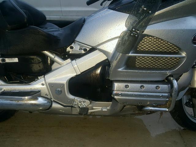 JH2SC68G7FK300790 - 2015 HONDA GL1800 SILVER photo 7