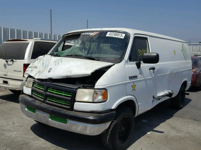 2B7HB21Y3RK135577 - 1994 DODGE RAM VAN B2 WHITE photo 2