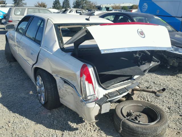 1G6KD57Y28U175993 - 2008 CADILLAC DTS WHITE photo 3