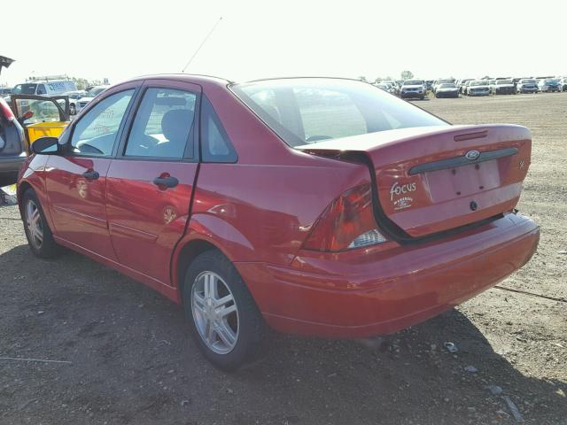 1FAFP34P63W333454 - 2003 FORD FOCUS RED photo 3