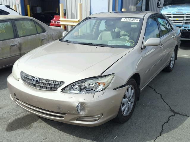 JTDBF30K320077488 - 2002 TOYOTA CAMRY LE GOLD photo 2