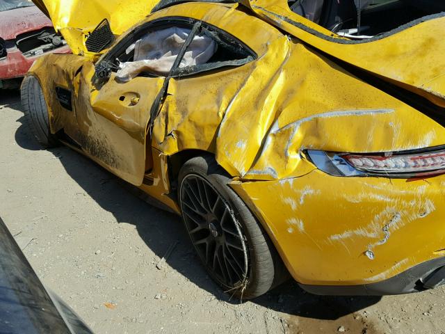 WDDYJ7JA2HA010105 - 2017 MERCEDES-BENZ AMG GT S YELLOW photo 10