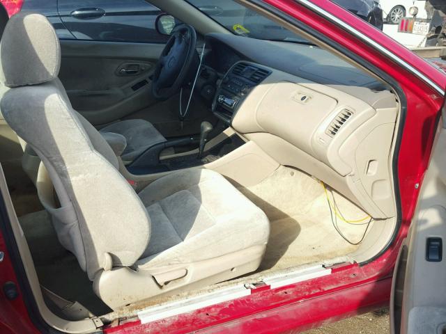 1HGCG325XYA029726 - 2000 HONDA ACCORD RED photo 5