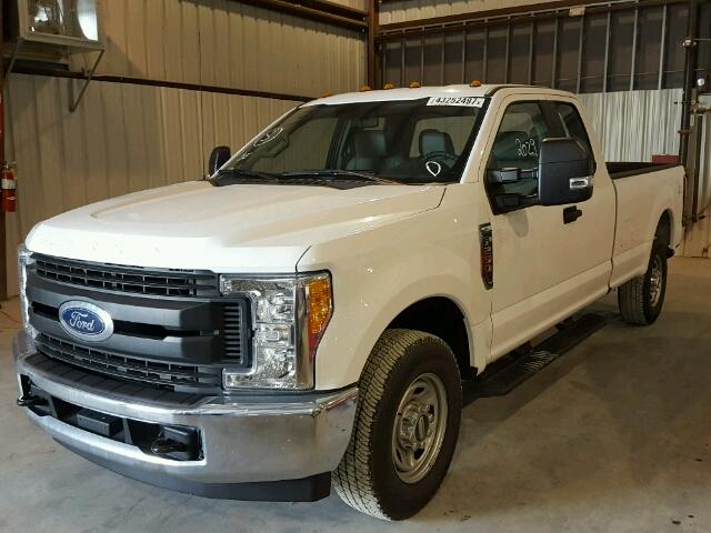 1FT7X2A65HED99057 - 2017 FORD F250 SUPER WHITE photo 2