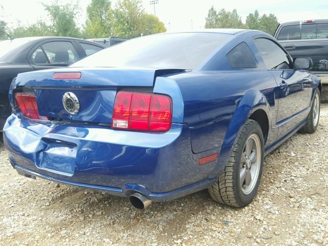 1ZVFT82H765219789 - 2006 FORD MUSTANG BLUE photo 4