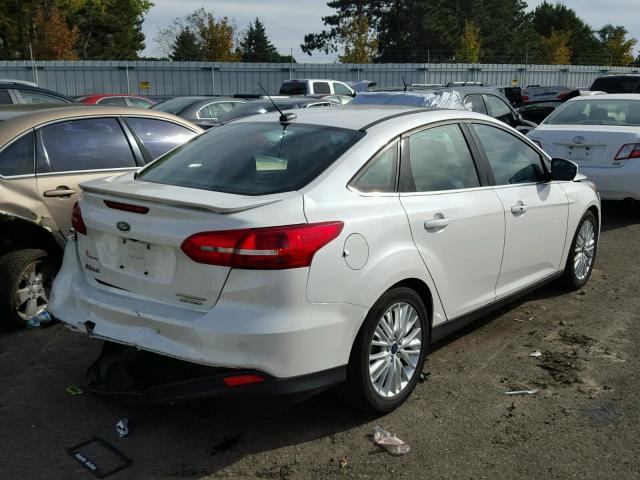 1FADP3J22FL324255 - 2015 FORD FOCUS WHITE photo 4