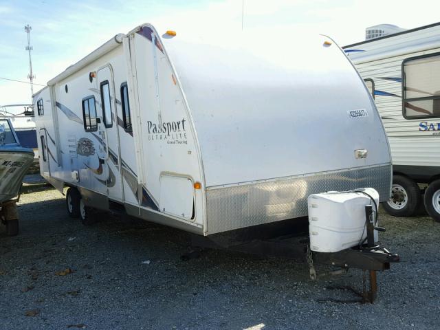 4YDT2912XAT412564 - 2010 PASSPORT ULTRA LITE WHITE photo 1