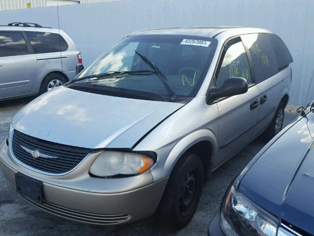 1C4GJ25392B736338 - 2002 CHRYSLER VOYAGER SILVER photo 2