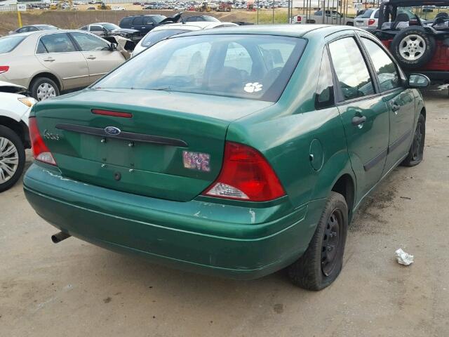 1FAFP33P52W143533 - 2002 FORD FOCUS GREEN photo 4