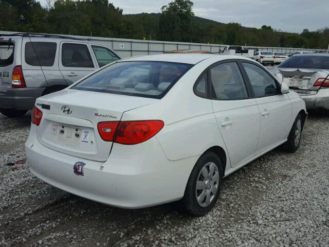 KMHDU46D47U050275 - 2007 HYUNDAI ELANTRA GL WHITE photo 4