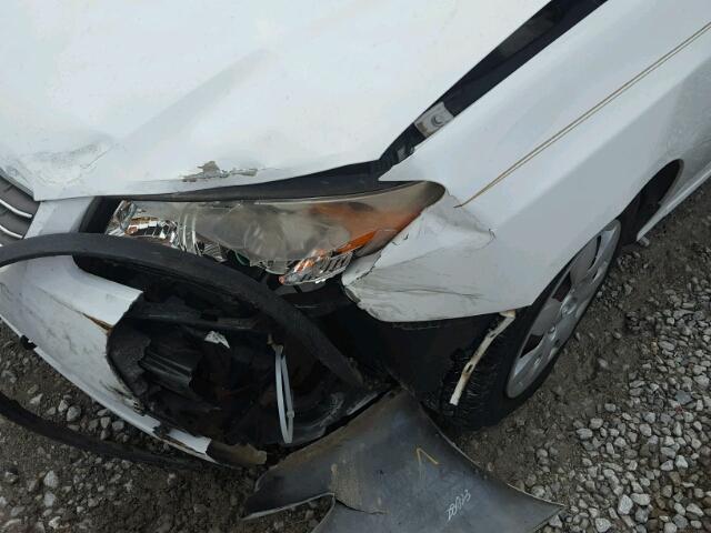 KMHDU46D47U050275 - 2007 HYUNDAI ELANTRA GL WHITE photo 9