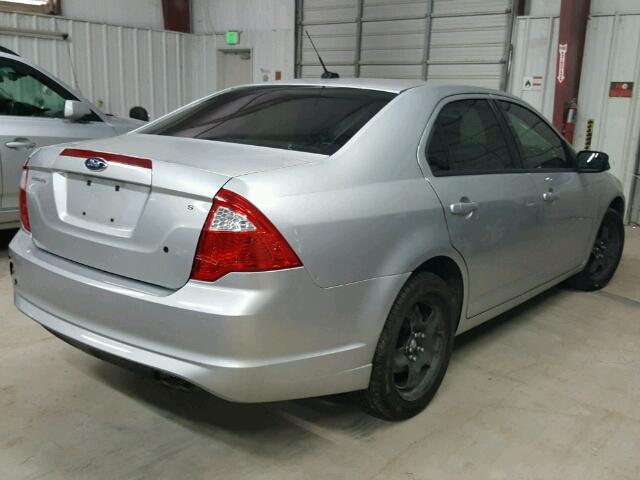 3FAHP0GA8CR118126 - 2012 FORD FUSION SILVER photo 4