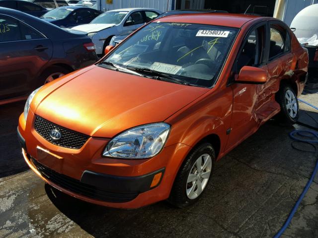 KNADE223X96567507 - 2009 KIA RIO BASE ORANGE photo 2