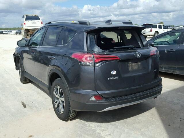 2T3WFREVXHW381381 - 2017 TOYOTA RAV4 XLE GRAY photo 3