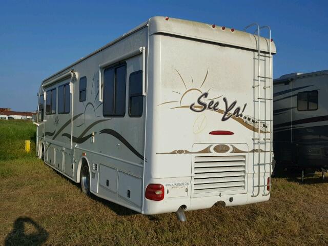 4UZAAHDC34CN89114 - 2004 FRTV MOTORHOME WHITE photo 3