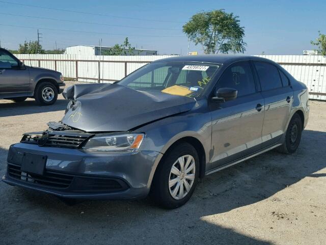 3VW2K7AJ0EM215477 - 2014 VOLKSWAGEN JETTA BASE GRAY photo 2