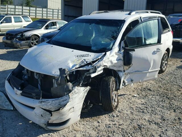 5TDZA23C25S338235 - 2005 TOYOTA SIENNA WHITE photo 2