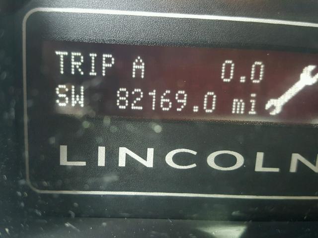5L1FL27549LJ01493 - 2009 LINCOLN NAVIGATOR Weiß Foto 8
