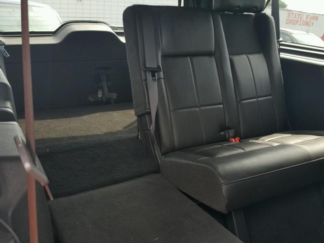 5L1FL27549LJ01493 - 2009 LINCOLN NAVIGATOR Weiß Foto 9