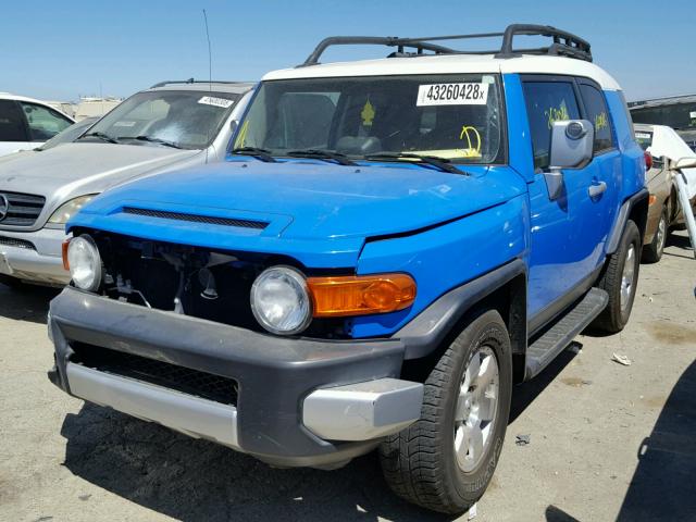 JTEZU11F770012172 - 2007 TOYOTA FJ CRUISER BLUE photo 2