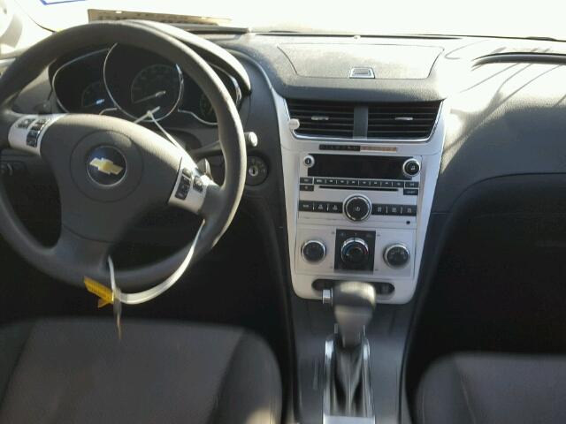 1G1ZC5EB5AF284349 - 2010 CHEVROLET MALIBU თეთრი ფოტო 9