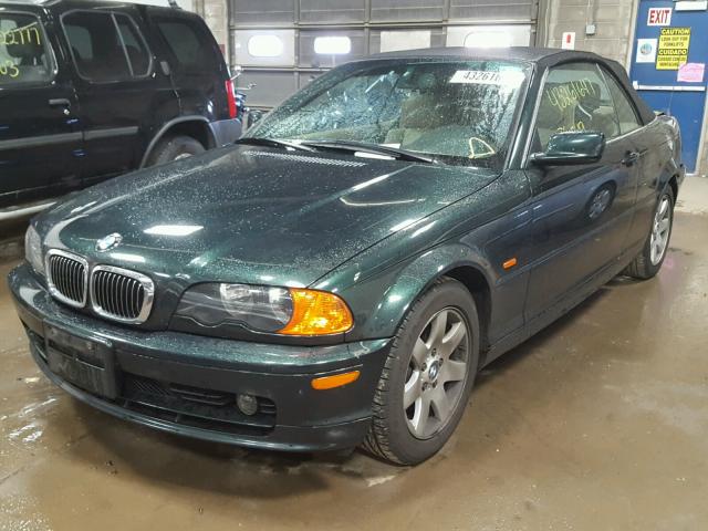 WBABS33411JY57181 - 2001 BMW 325 GREEN photo 2