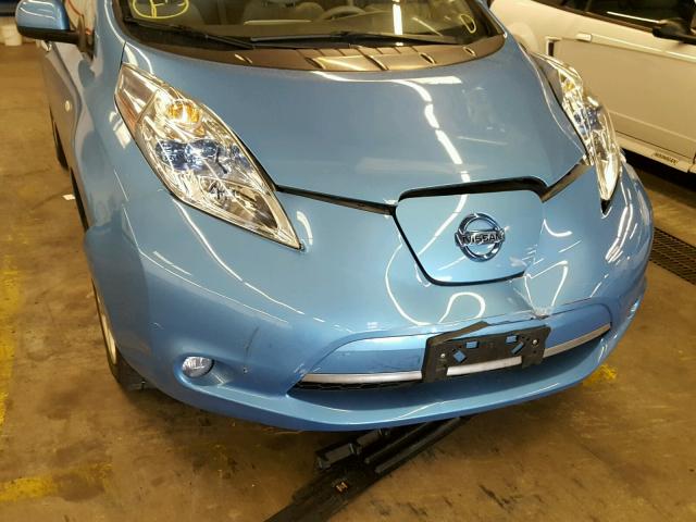 JN1AZ0CP7BT000648 - 2011 NISSAN LEAF SV BLUE photo 9