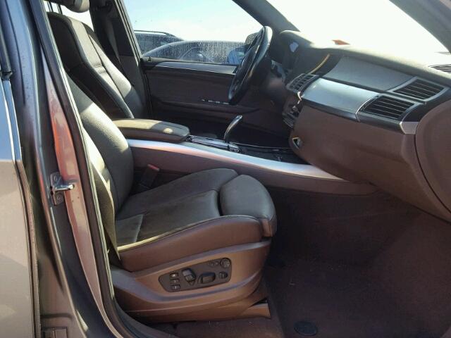 5UXZV8C5XBL419326 - 2011 BMW X5 XDRIVE5 GRAY photo 5