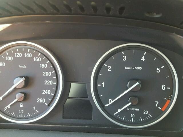 5UXZV8C5XBL419326 - 2011 BMW X5 XDRIVE5 GRAY photo 8