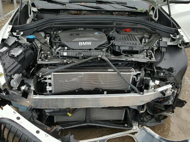 WBXHT3C30G5E53328 - 2016 BMW X1 WHITE photo 7