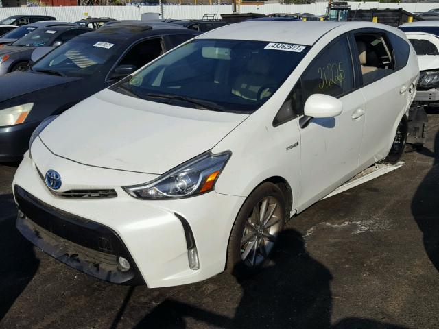 JTDZN3EU0FJ037588 - 2015 TOYOTA PRIUS V WHITE photo 2