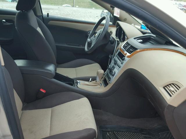 1G1ZC5E16BF200886 - 2011 CHEVROLET MALIBU 1LT 金色 照片 5